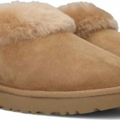 UGG W Classic Slipper II Dames Sloffen - Chestnut - Maat 41 12 UGG W Classic Slipper II Dames Sloffen - Chestnut - Maat 41 -Dames-schoenen Verkoop 550x256 18
