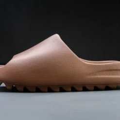 Adidas Yeezy Slide Flax FZ5896 Maat 44 1/2 Kleur Als Op Foto 3 Adidas Yeezy Slide Flax FZ5896 Maat 44 1/2 Kleur Als Op Foto -Dames-schoenen Verkoop 550x366 85