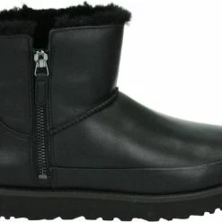 UGG Vrouwen Laarzen Kleur: Zwart Maat: 37 -Dames-schoenen Verkoop 550x384 1
